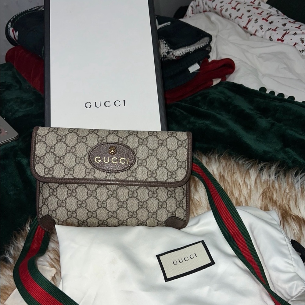 Gucci Beige GG Supreme Crossbody with Green-Red Web Strap